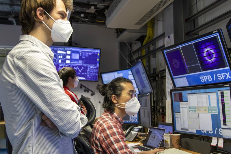 Chan and TJ at the SBP/SFX beamline